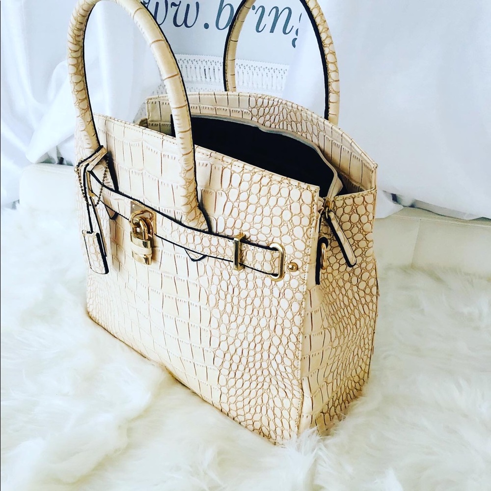 Handbag - Picture 2 of 5